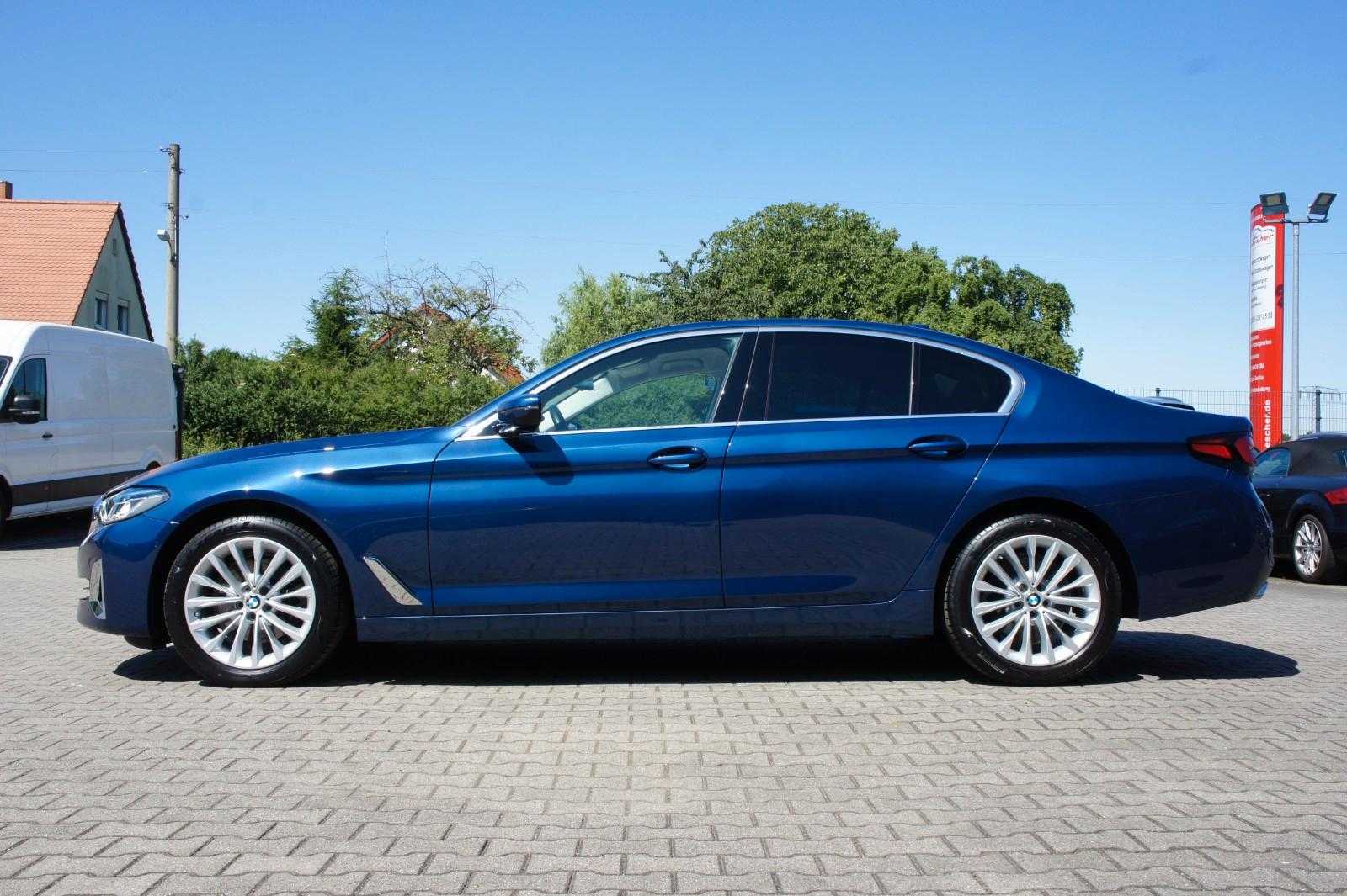 BMW 520d Limousine xDrive Luxury-Line *STANDHZG*