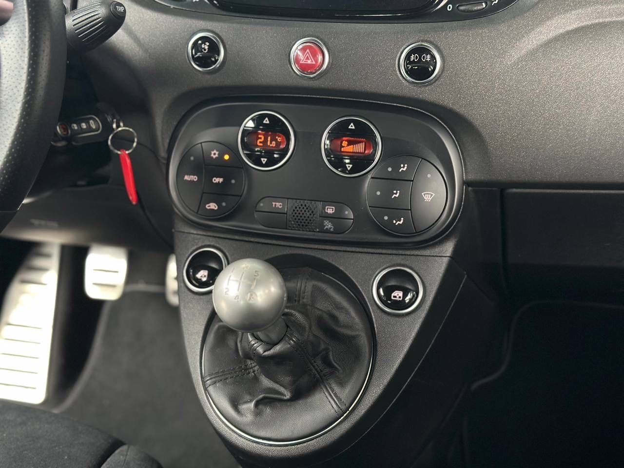 Fahrzeugabbildung Abarth 695C BEATS KLIMA NAVI 17" ALU