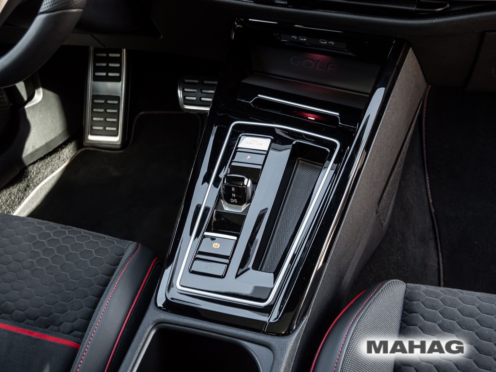 Volkswagen Golf VIII GTI Clubsport 2.0 TSI BlackStyle IQ.Li foto 16