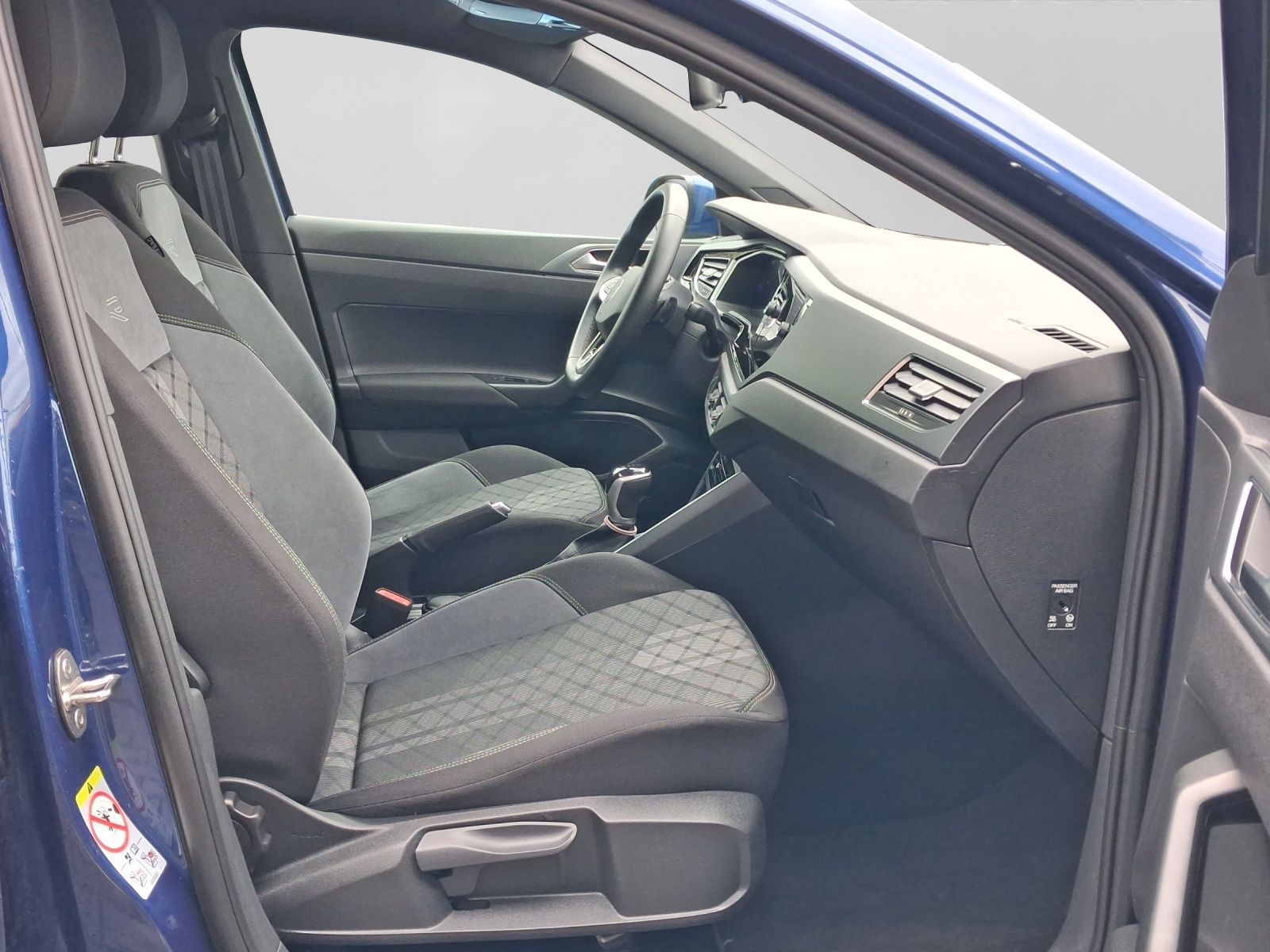 Volkswagen Taigo 1.5 TSI DSG R-LINE IQ.LIGHT ASSIST KAMERA foto 4