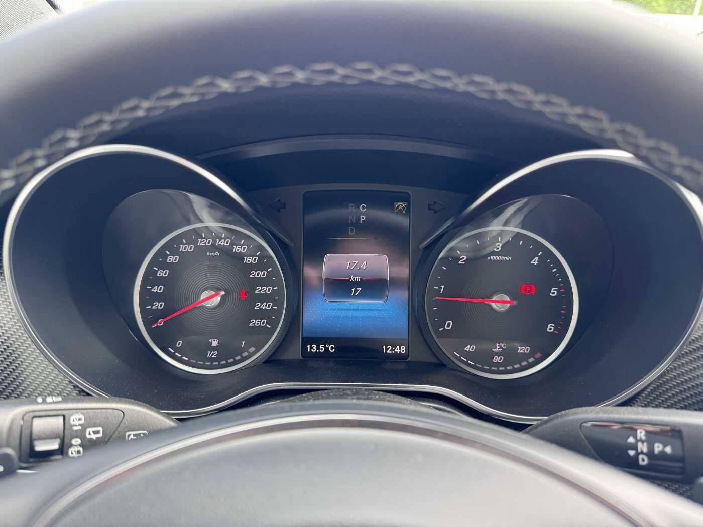 Fahrzeugabbildung Mercedes-Benz V 250 d EDITION 4MATIC AMG DISTRONIC AHK Tisch
