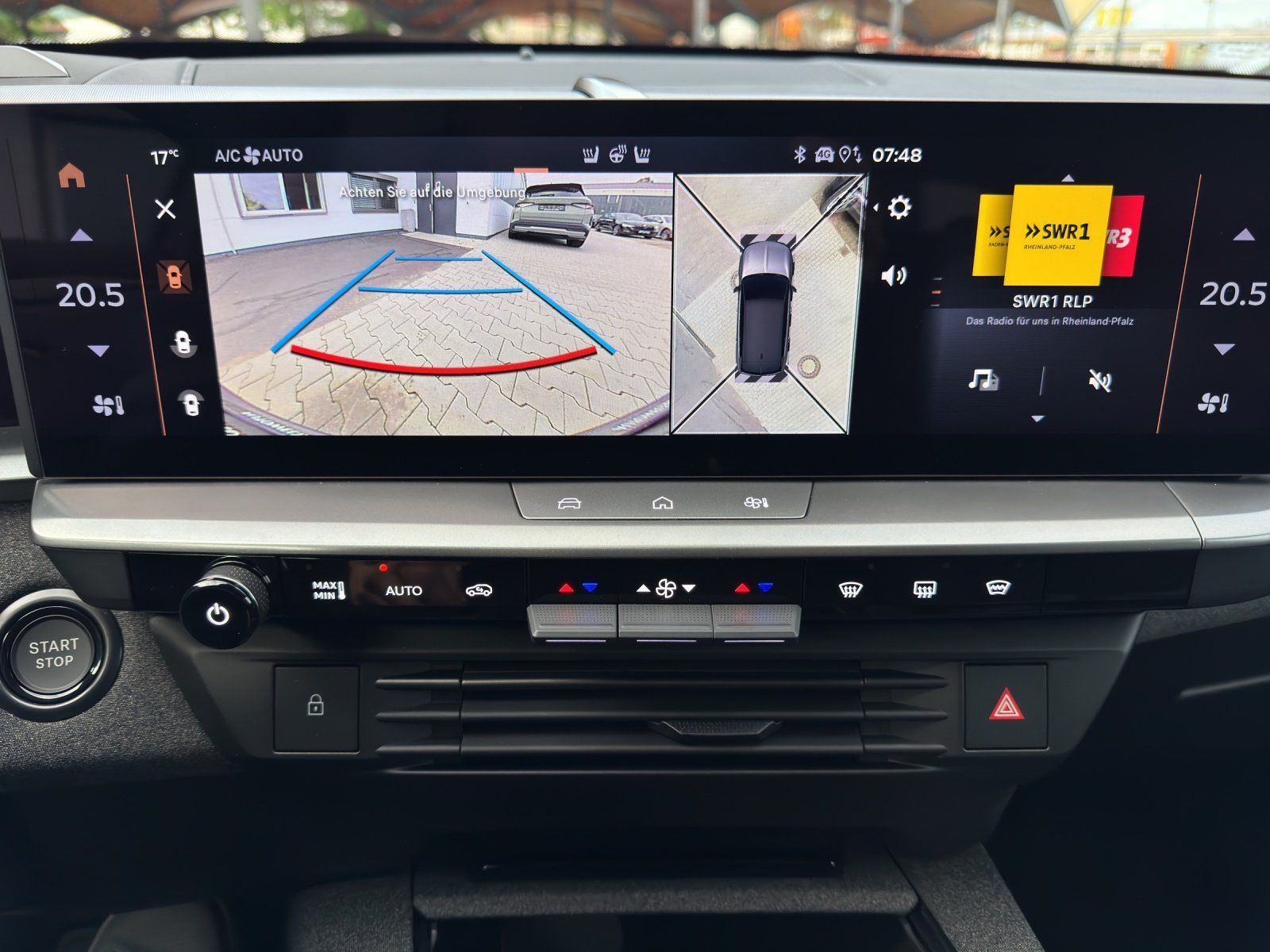 Fahrzeugabbildung Opel Grandland 1.2 Mild-Hybrid Ultimate/PANO/KAMERA/