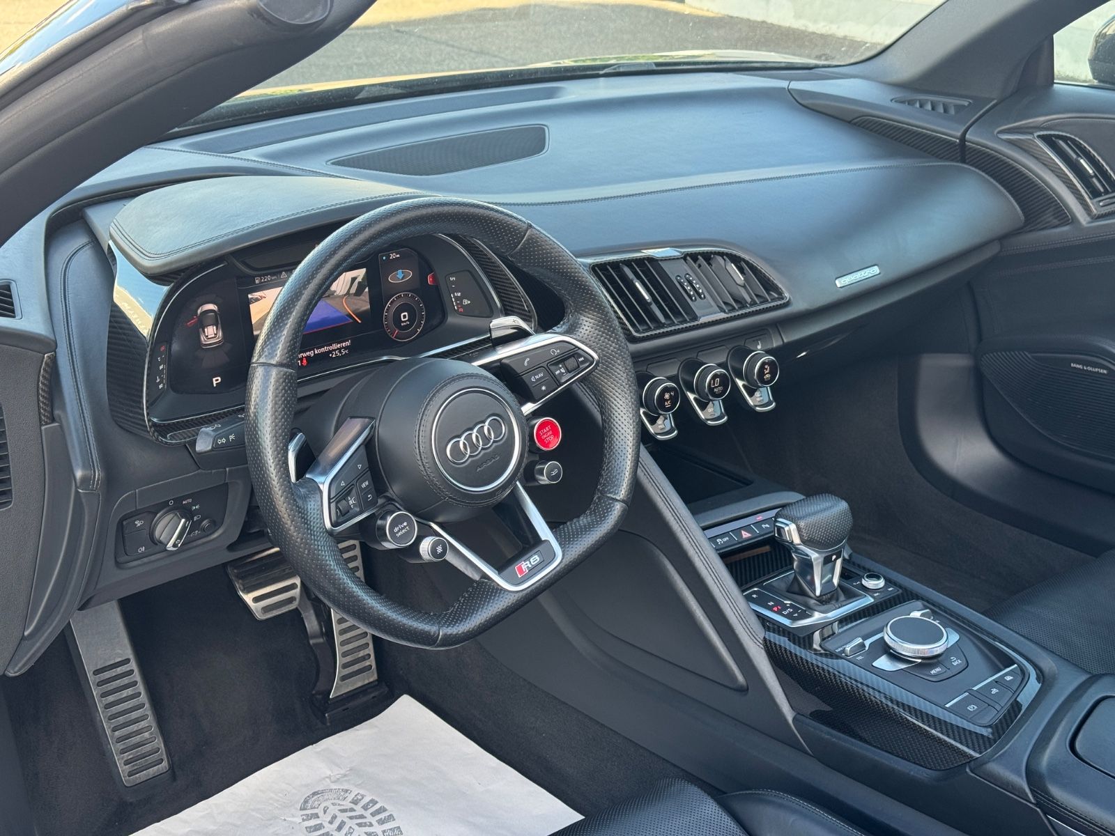 Audi R8 Spyder 5.2 FSI quattro performance*EXCLUSIVE* foto 3