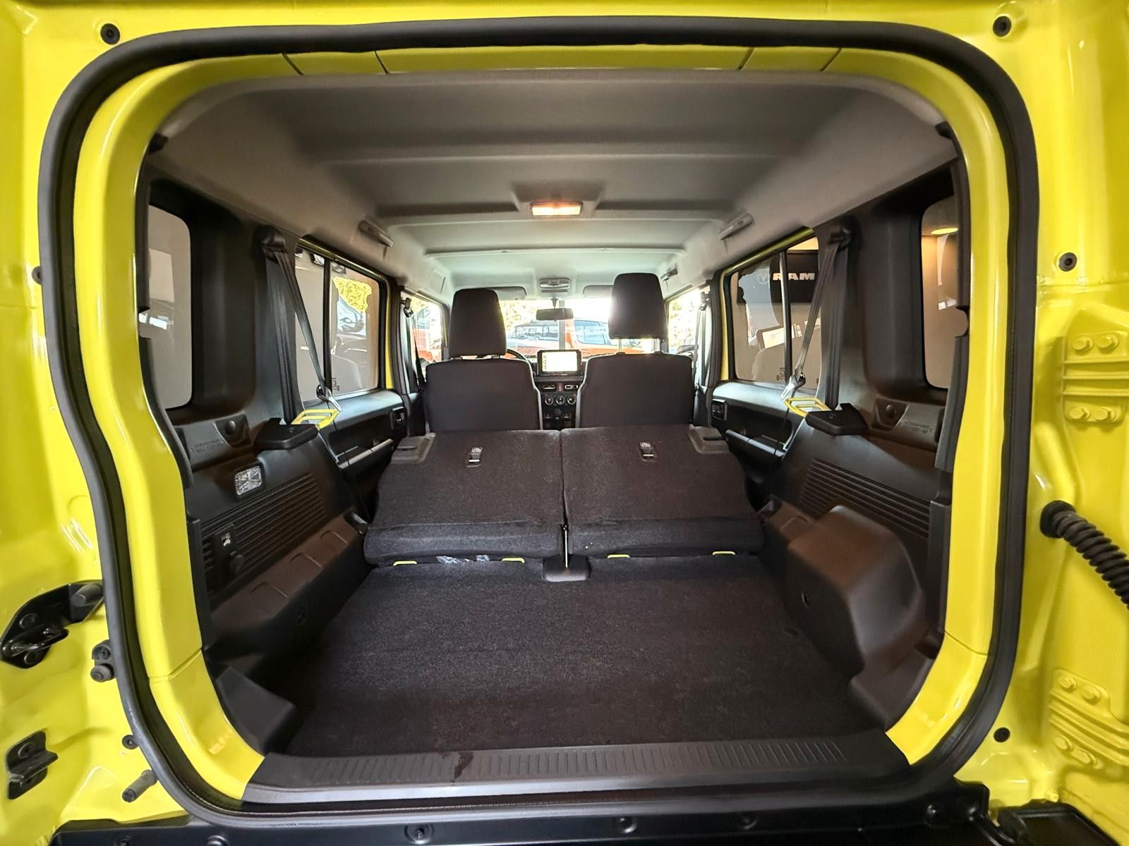 Fahrzeugabbildung Suzuki Jimmy GLX 4-TÜRER AUTOMATIK