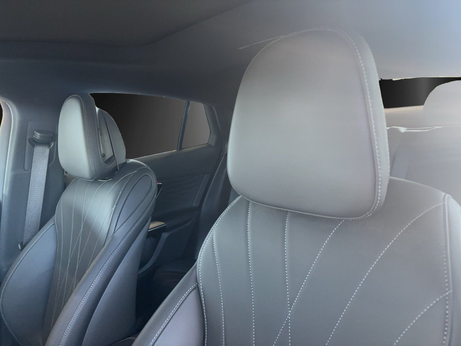 Fahrzeugabbildung Mercedes-Benz GLC300d Cpé AMG Premium AIRAMTIC Pano DISTRO AHK