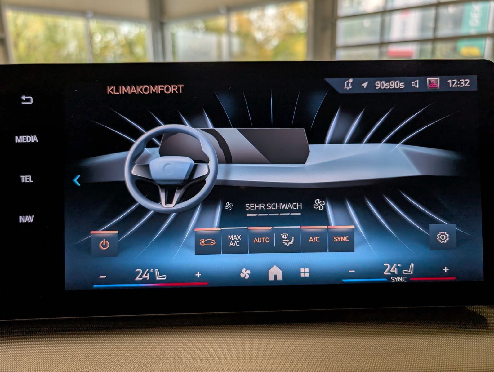 Fahrzeugabbildung BMW 218 Active Tourer d AHK Pano Cam Travel-Paket