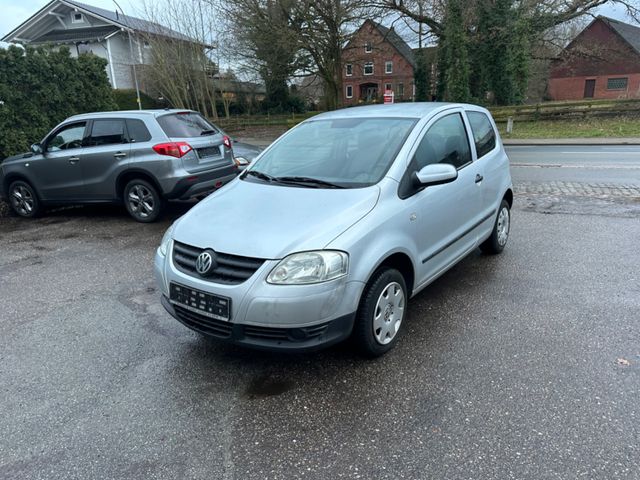 Volkswagen Fox 1.4 l *KLIMA*ELEKTR. FENSTER*SERVO*TÜV-NEU*