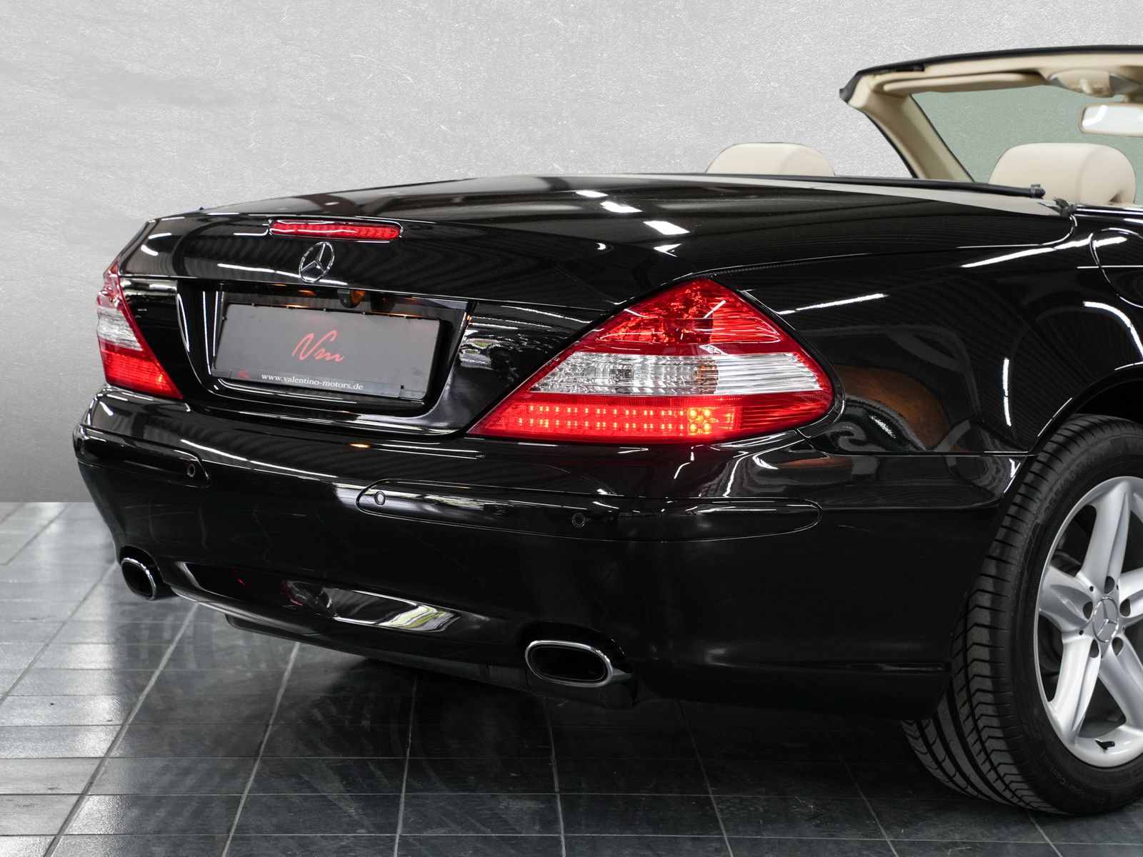 Fahrzeugabbildung Mercedes-Benz SL 350 - im sehr gepflegten Zustand
