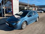 Toyota Corolla 2.0 Hybrid Team D *CarPlay,SHZ,Kamera* - Toyota Corolla: Blau, Limousine