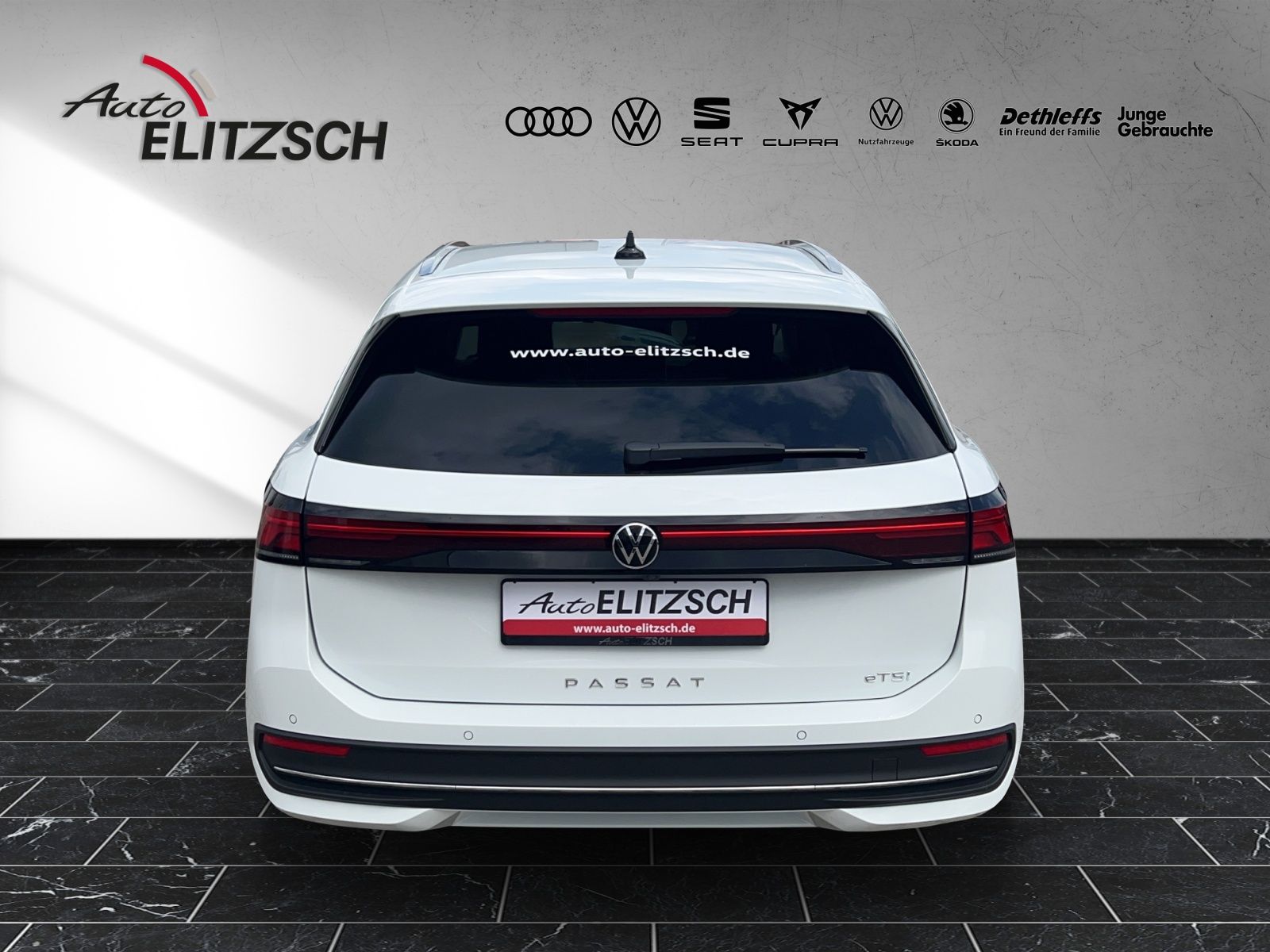 Fahrzeugabbildung Volkswagen Passat TSI Business DSG LED ACC Navi HUD AID Par