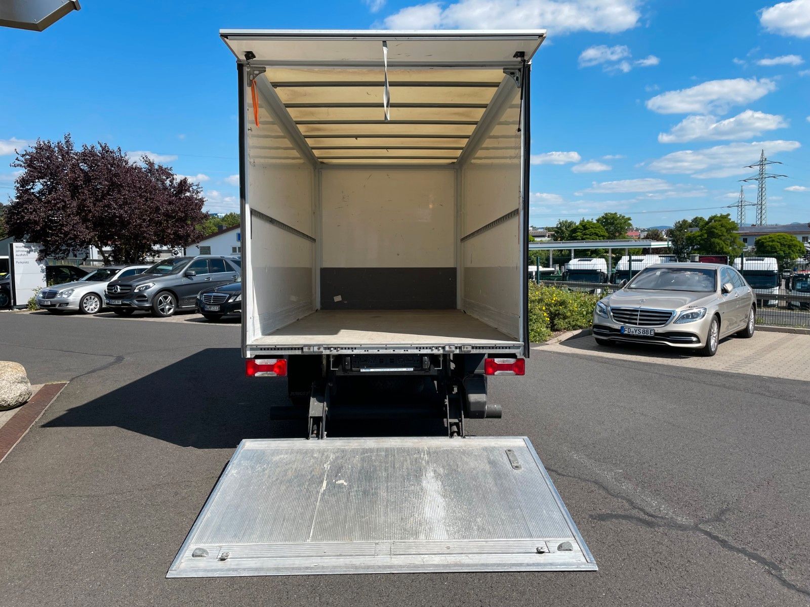 Fahrzeugabbildung Iveco Daily 35S16 *Koffer*LBW*Klima*