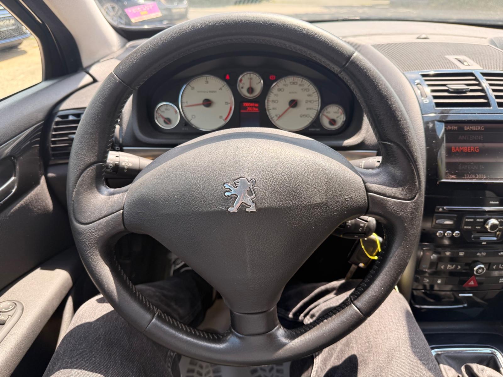 Peugeot 407 2010 — photo 14