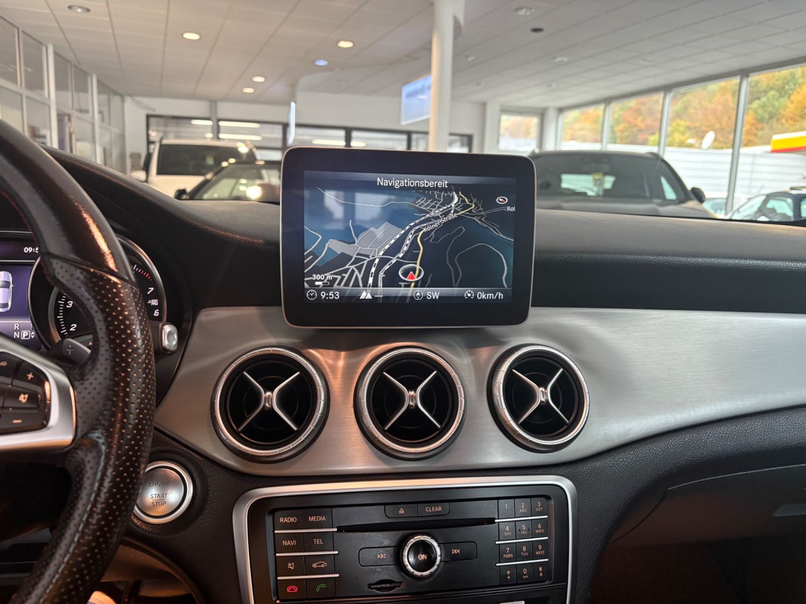 Fahrzeugabbildung Mercedes-Benz CLA 200 *AMG-Line*