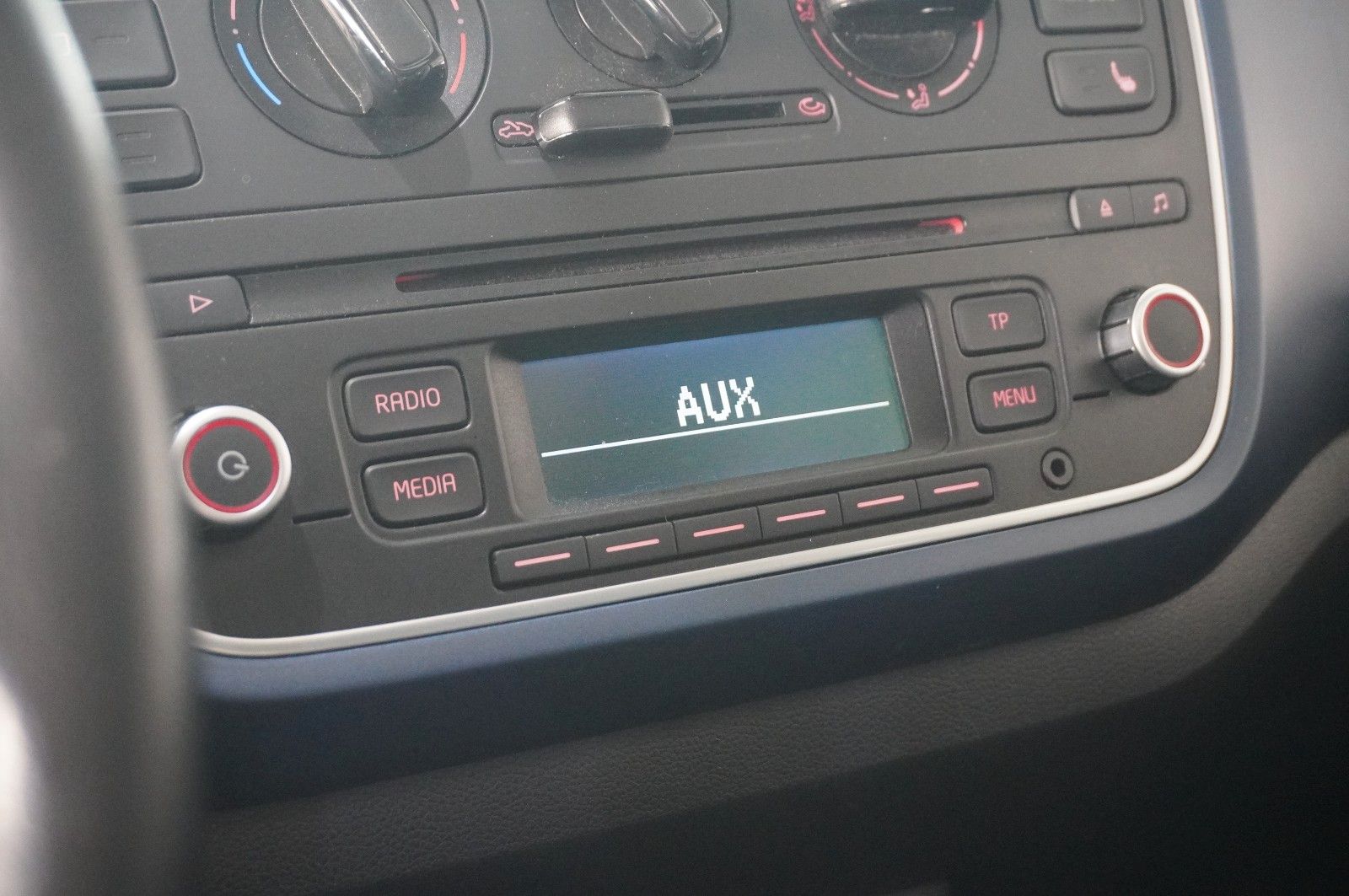 Fahrzeugabbildung SEAT Mii 1.0 CONNECT 5-TÜR NAVI/SPORT/SHZ/PANO./PDC