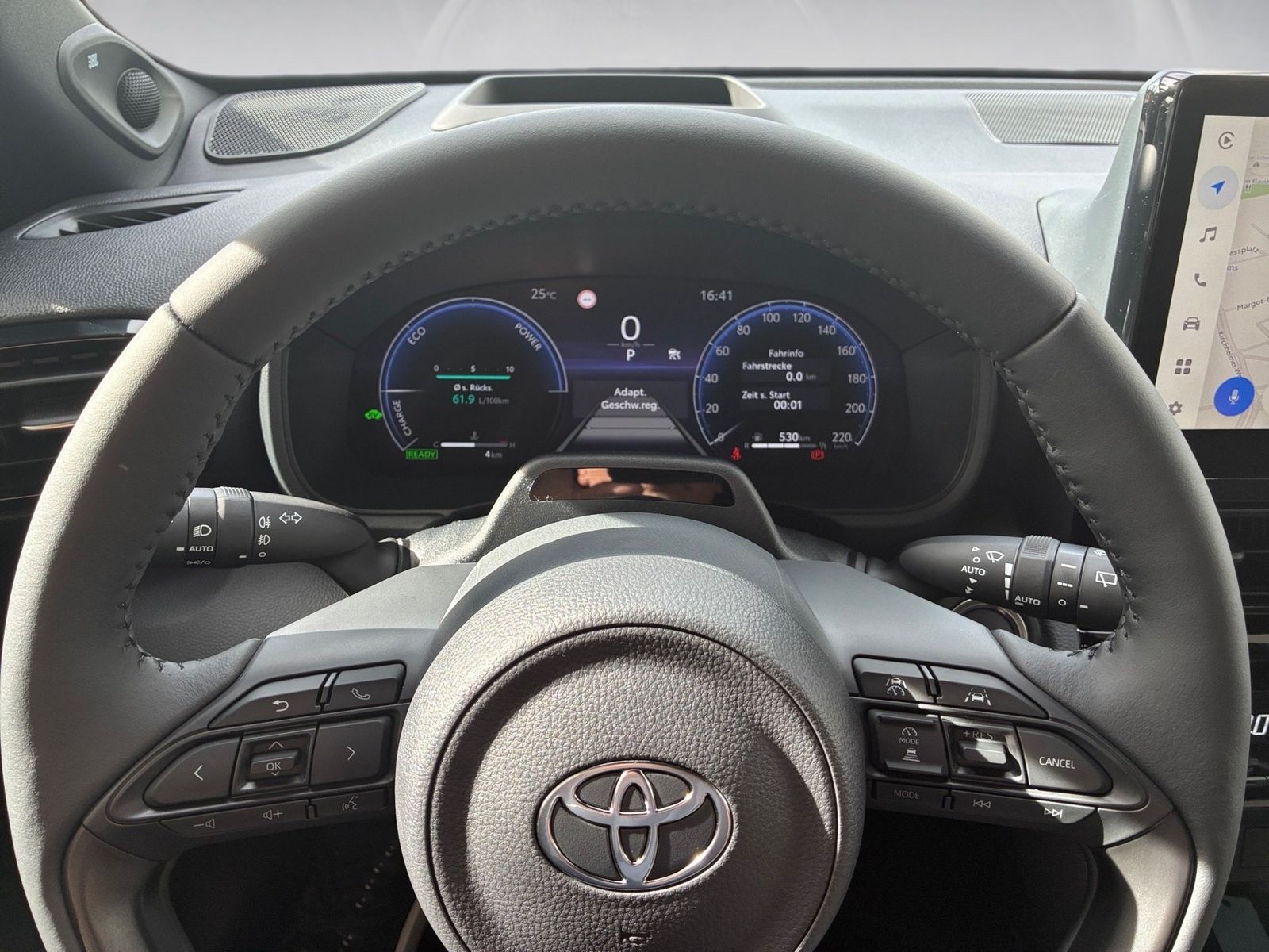 Fahrzeugabbildung Toyota Yaris Cross Lounge 1.5-l-Hybrid 360,HUD,Kamera