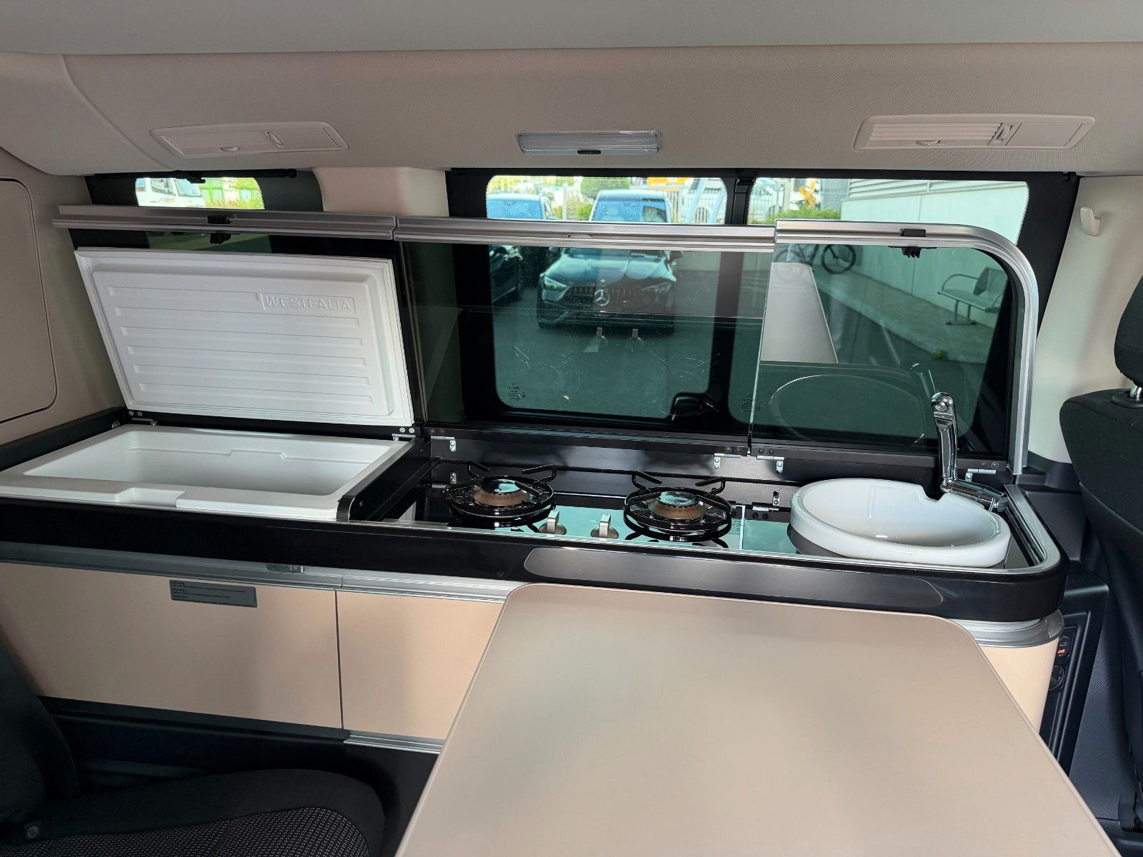 Fahrzeugabbildung Mercedes-Benz V 220 d Marco Polo AIRMATIC DISTRONIC AHK2,5to