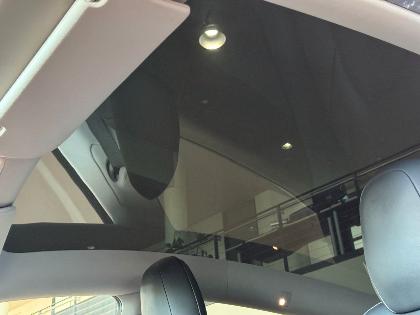 Tesla Model Y AWD Long Range Dual Motor Panorama LED foto 23