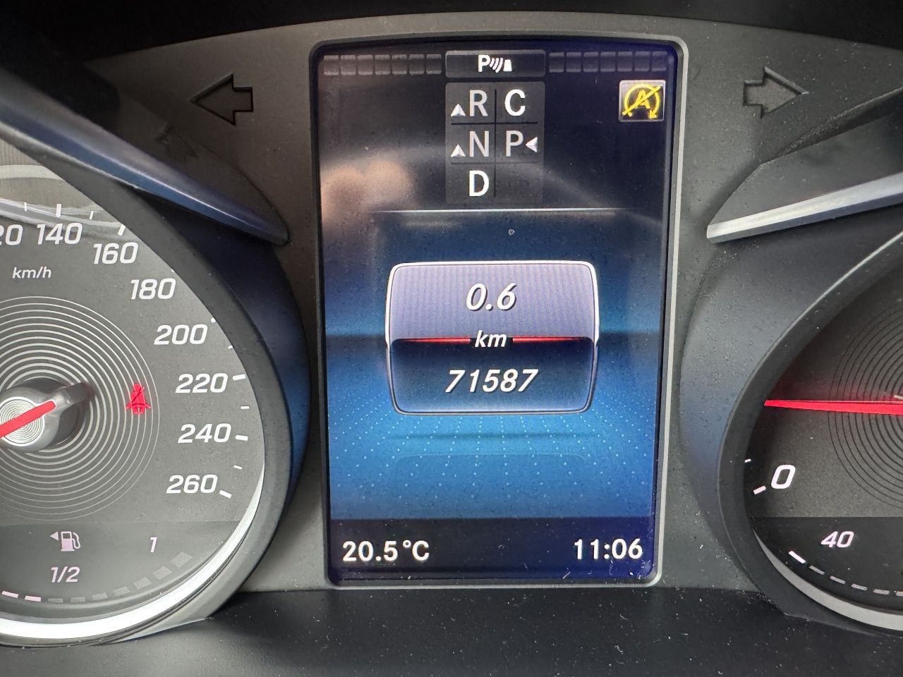 Fahrzeugabbildung Mercedes-Benz V 250d Avantgarde Ed. lang 4x4 AMG*Distronic*AHK