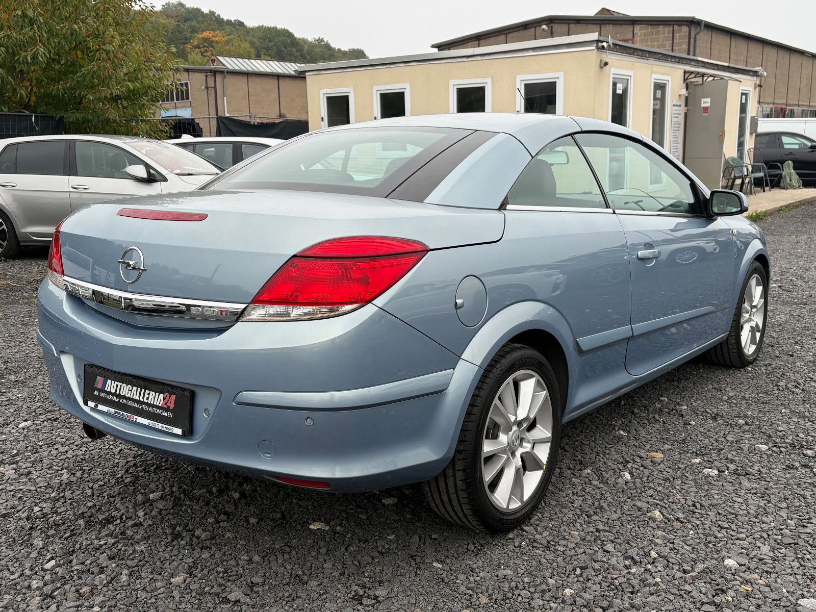 Fahrzeugabbildung Opel Astra 1.9 CDTI Leder Klima 1.HAND 110kW