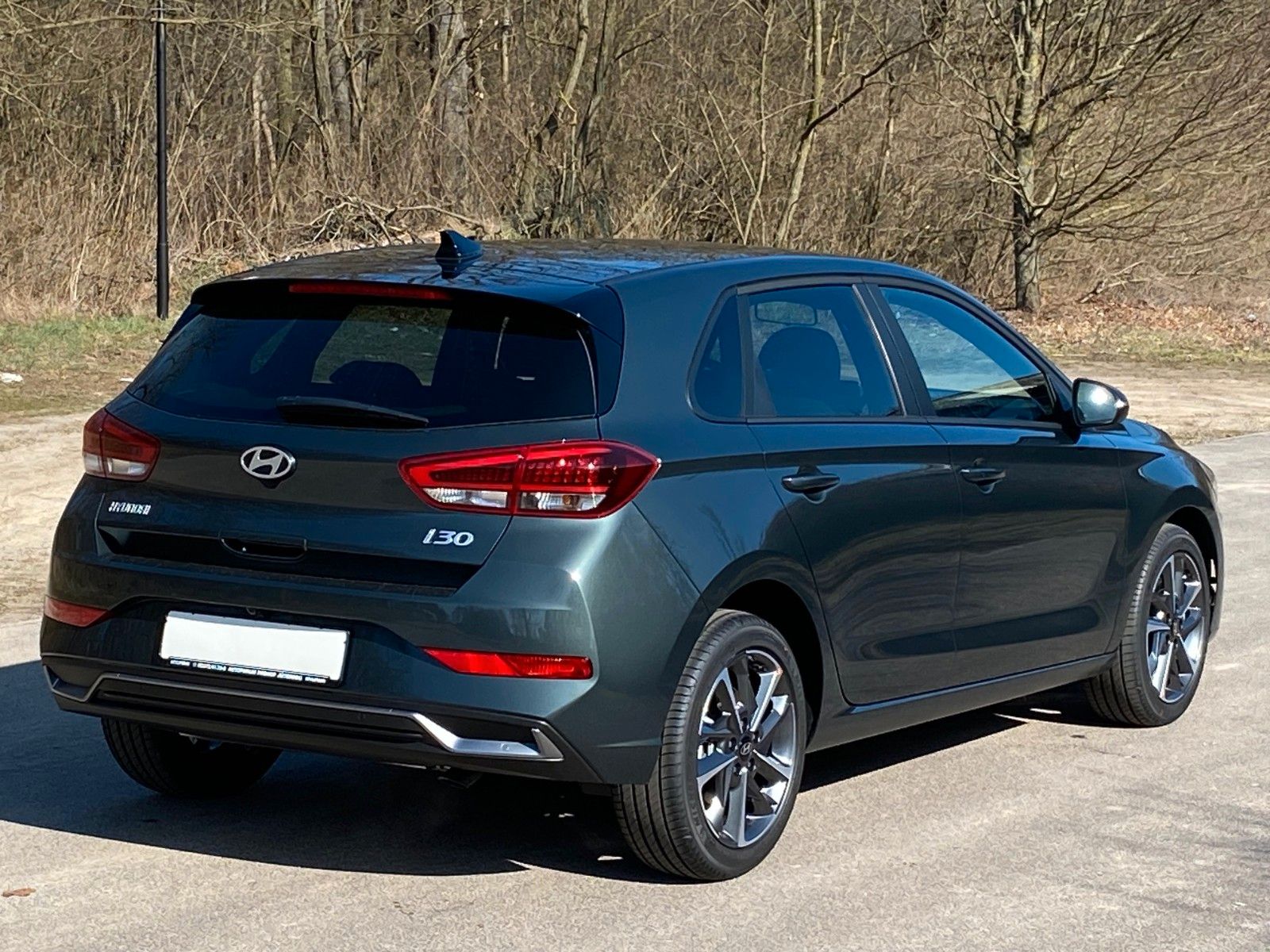 Fahrzeugabbildung Hyundai i30 1.5 T-GDI 48V Advantage *Navi*RFKamera*ACC*