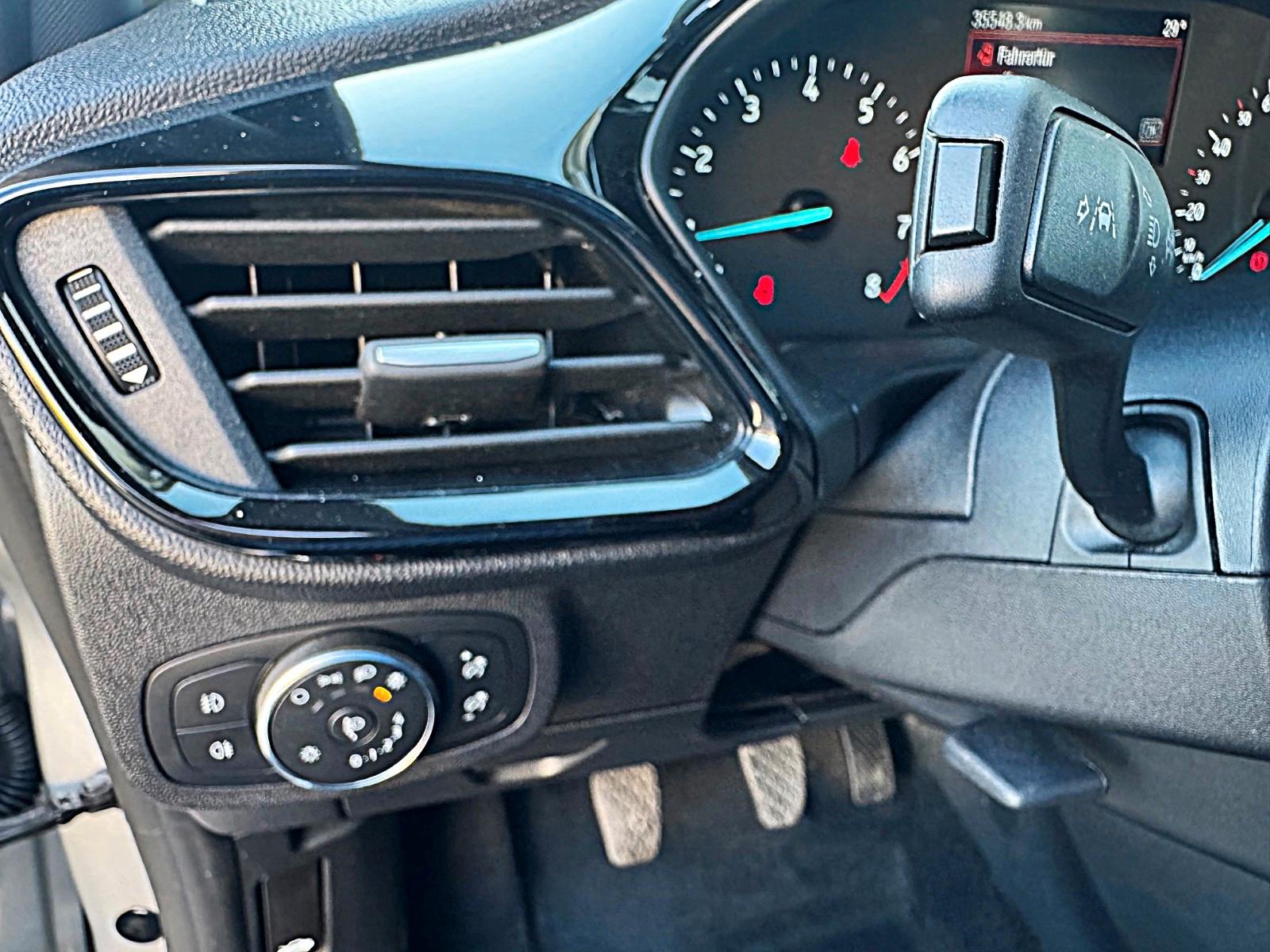 Ford Fiesta Cool & Connect 5-türig (viele Extras)
