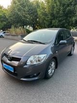 Toyota Auris 1,33-l-Dual-VVT-i - - gebrauchte Toyota Auris aus dem Jahr 2009