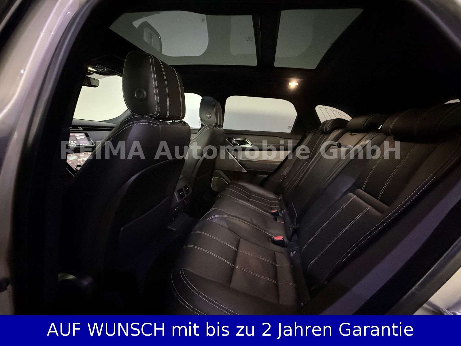 Fahrzeugabbildung Land Rover Range Rover Velar 3,0i R-Dynamic AWD, Pano