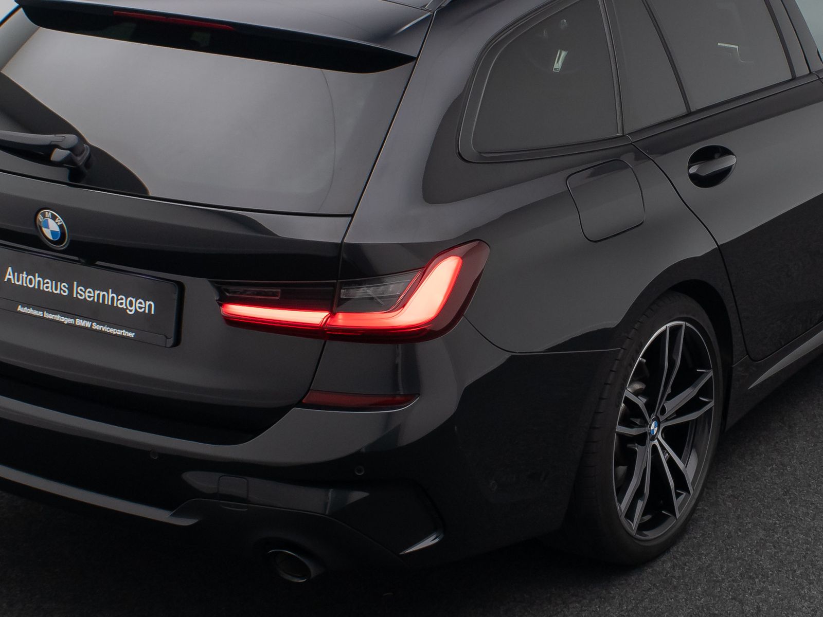 Fahrzeugabbildung BMW 330d M Sport DAB Kamera Leder ACC Alarm Pano 19"