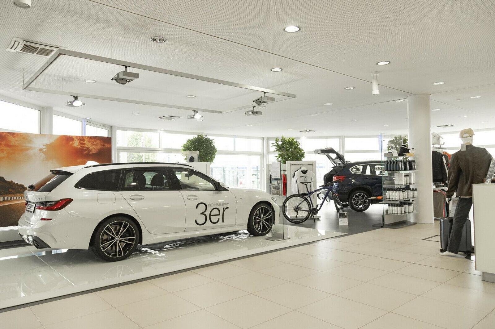showroom-image-main