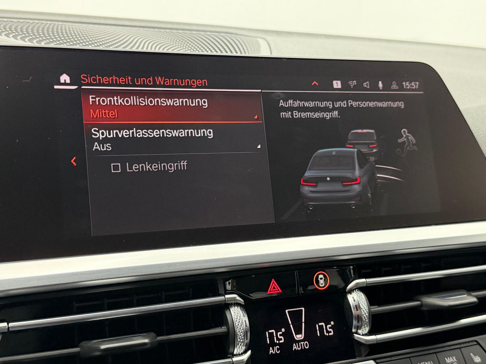 Fahrzeugabbildung BMW 330i LIMOUSINE/SPORT/LIVE COC/HiFi/AMBIENTE/H&R