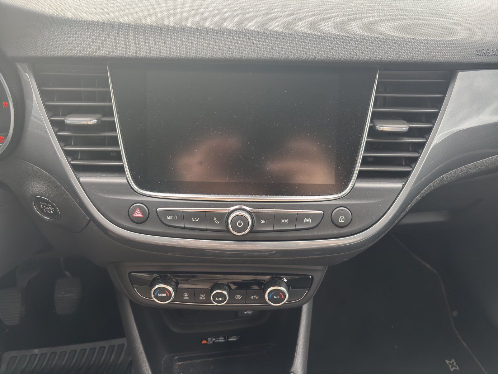 Fahrzeugabbildung Opel Crossland 1.2 Ultimate LED/KAMERA/NAVI/AHK/SHZ/