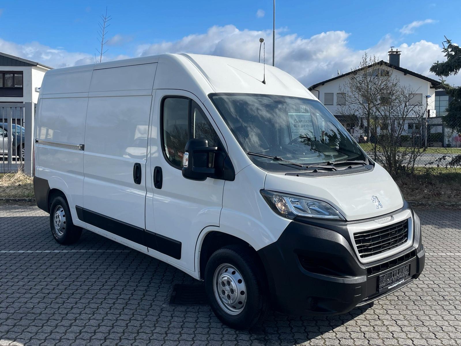 Peugeot Boxer 335 L2H2 SORTIMO Regale Klima Kamera AHK