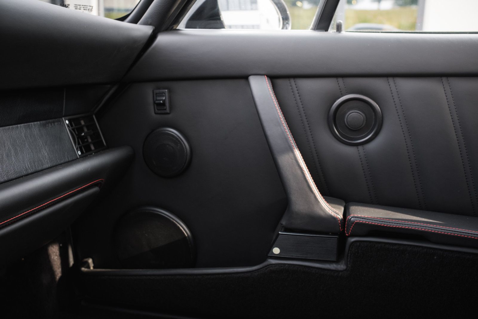 Fahrzeugabbildung Porsche 964 C4 Coupe-300 PS-18 Zoll Cup-KW Fahrwerk