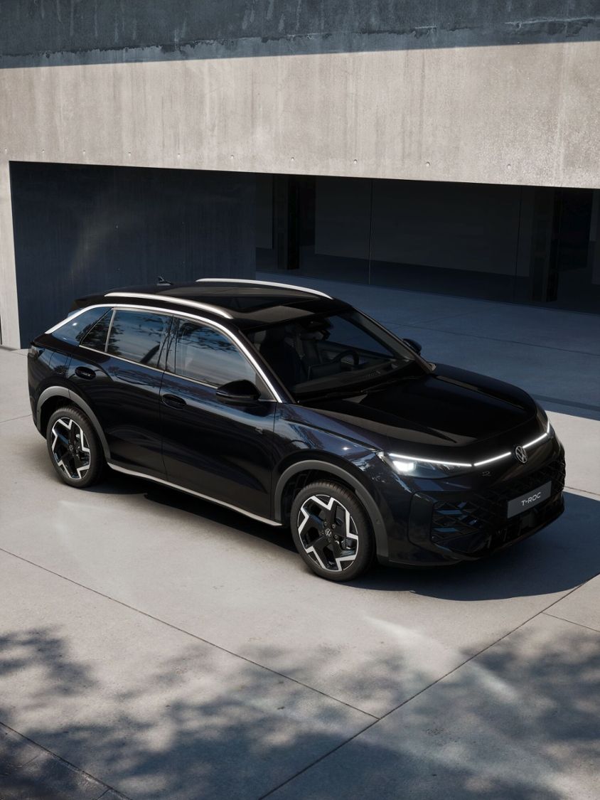 Fahrzeugabbildung Volkswagen T-Roc 1.5 eTSI R-Line *Panorama, Ganzjahresreife