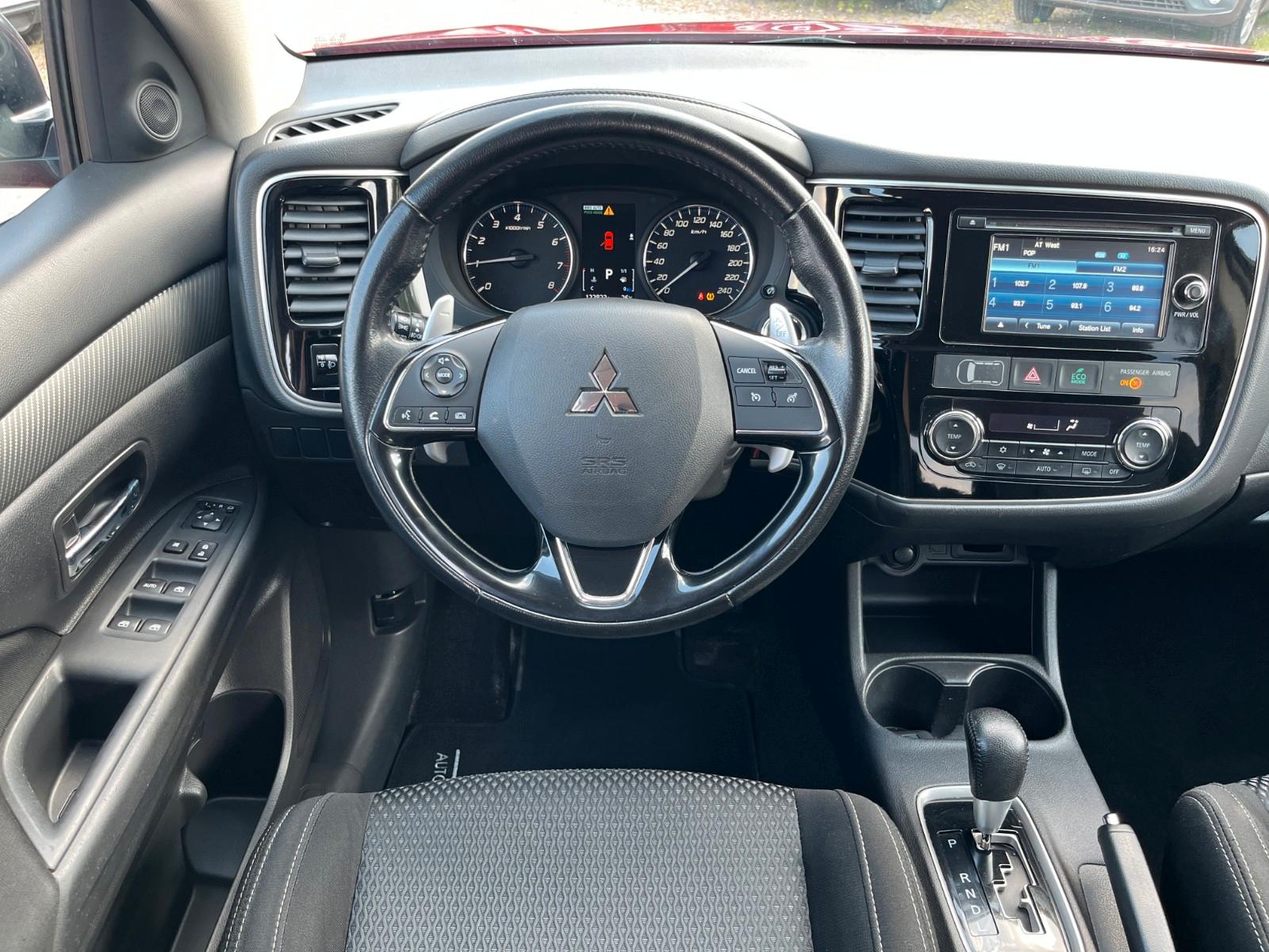Mitsubishi Outlander Plus 4WD *1Hand*Keyless*DAB*AHK*Kamera