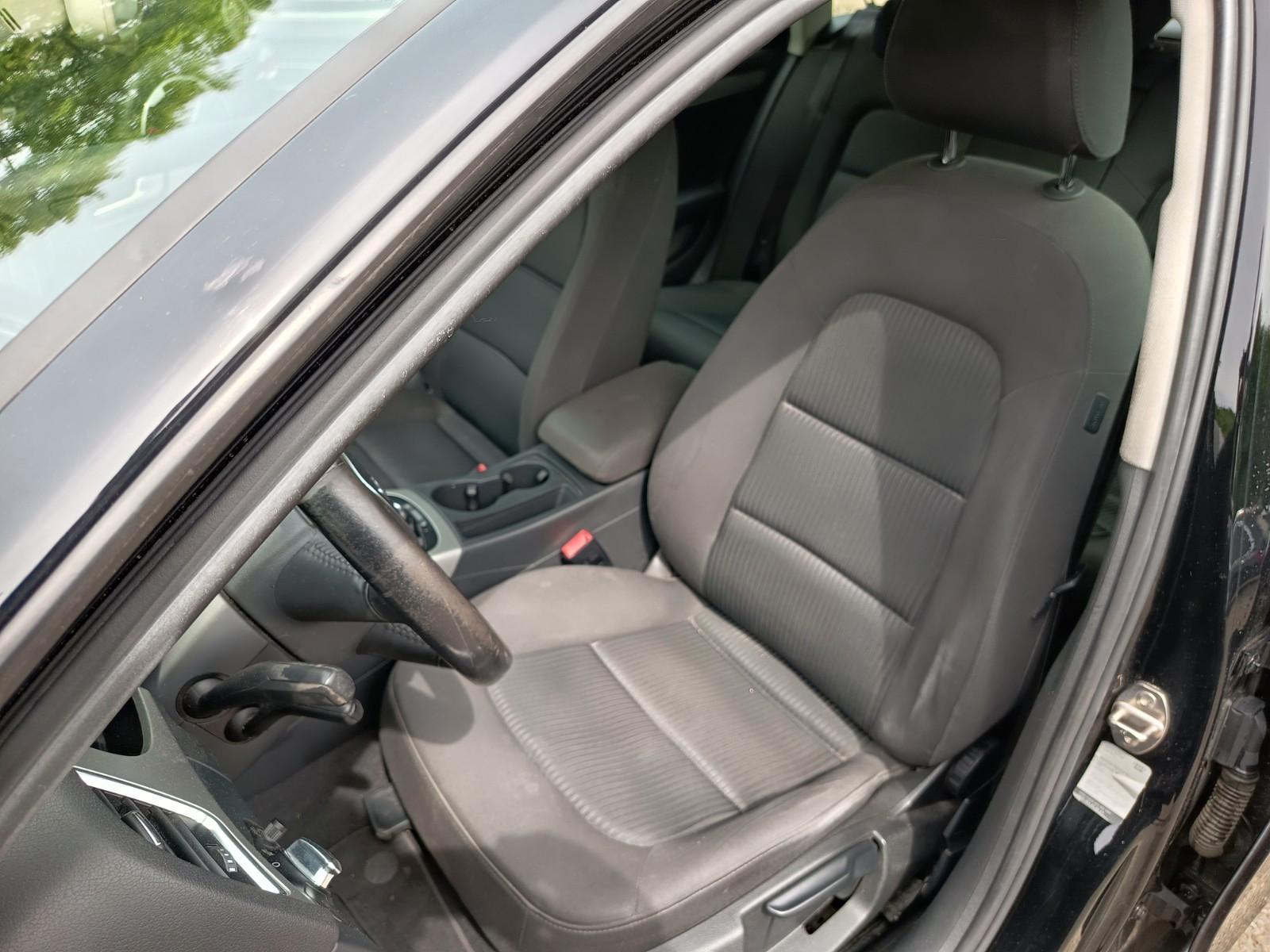Audi A4 2010 — photo 10