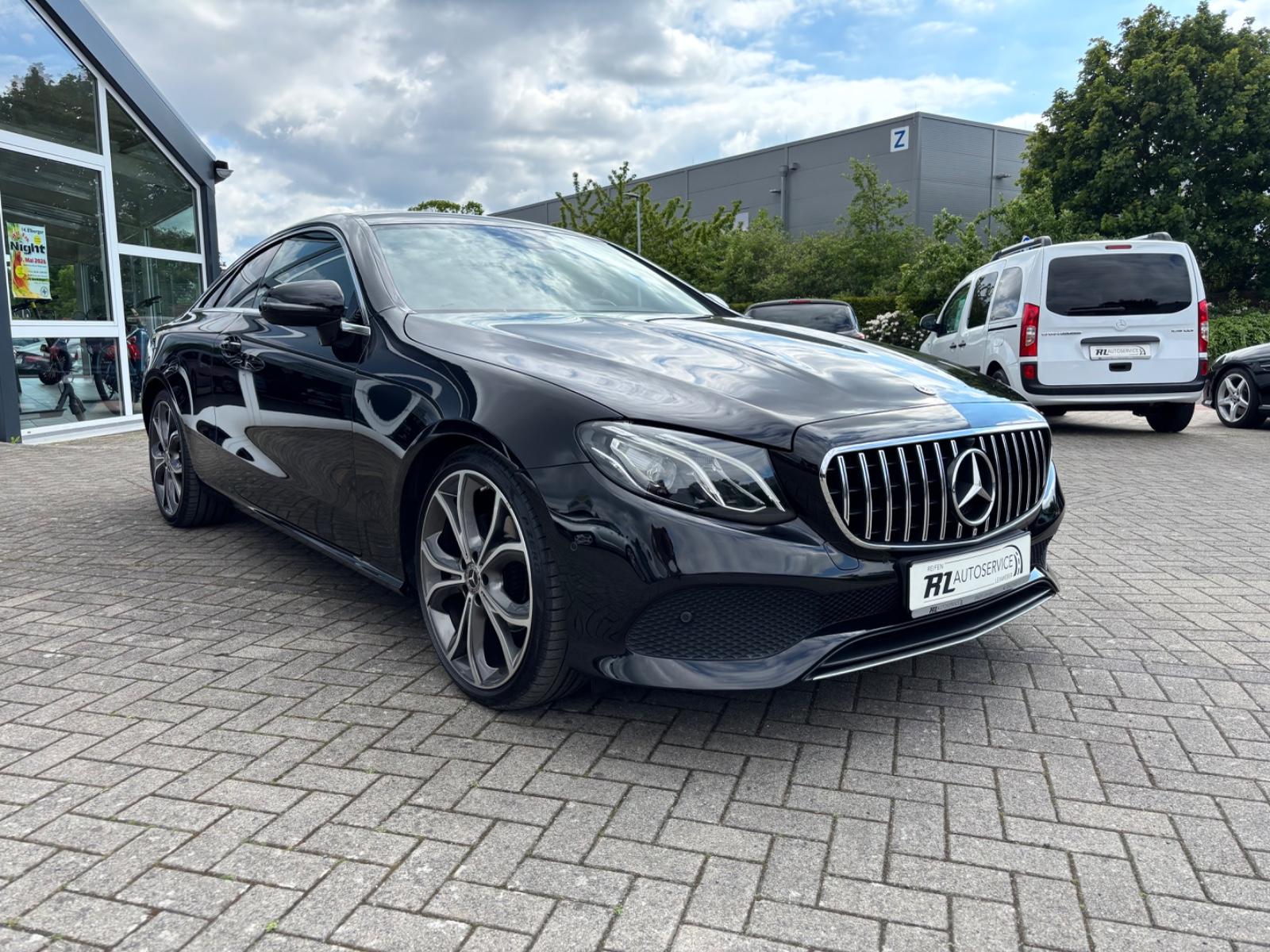 Mercedes-Benz E 220 D Coupe Avantgarde+NAVI+EGSD+LED+