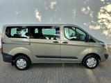 Ford Transit Custom 2.2 L Shz Temp Klima Ahk 8 Sitzer - Ford Transit mit Diesel-Antrieb: Kleinbus, 8 Sitzer