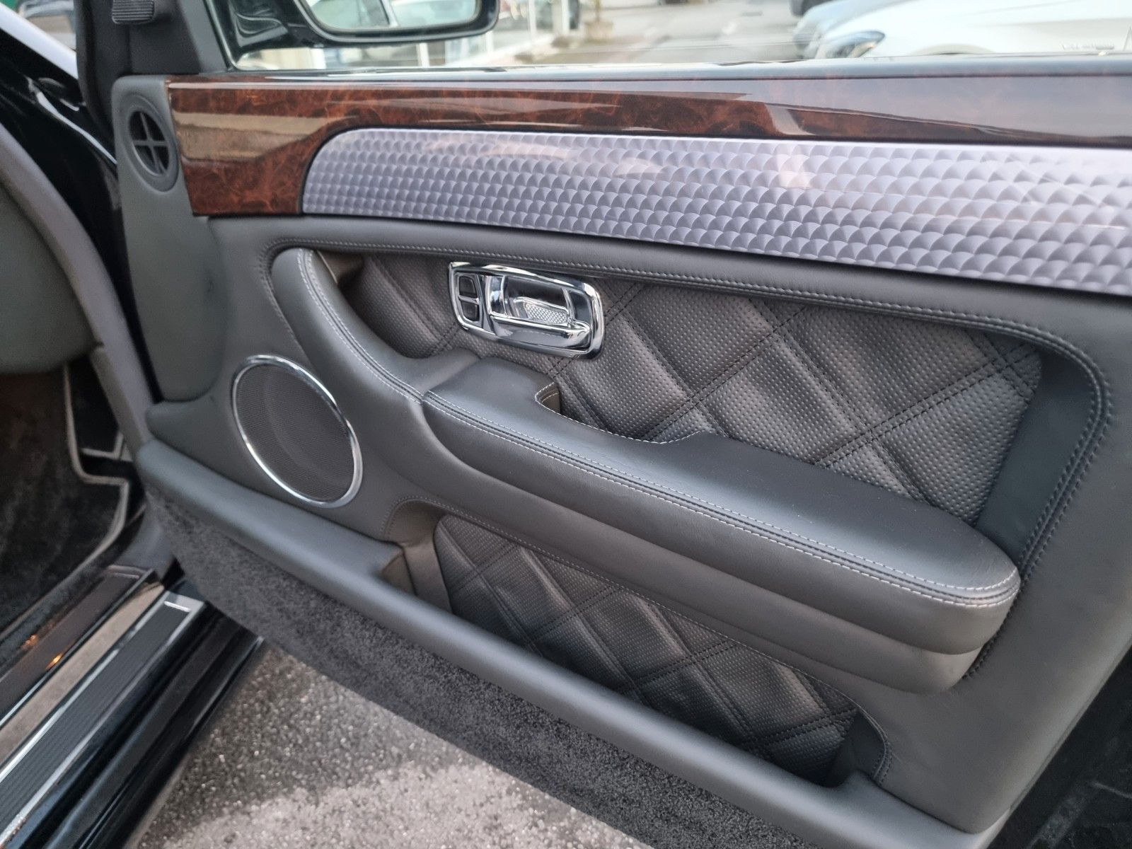 Fahrzeugabbildung Bentley Arnage T/Orig. km/Erstlack/Historie+Bestzustand