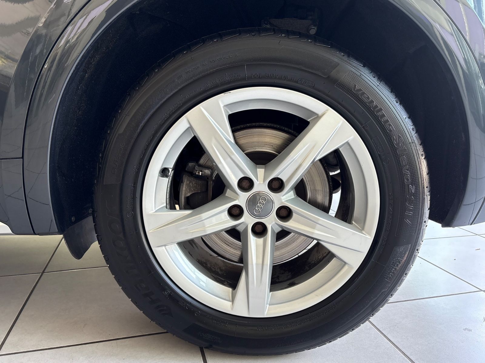 Fahrzeugabbildung Audi Q5 quattro sport