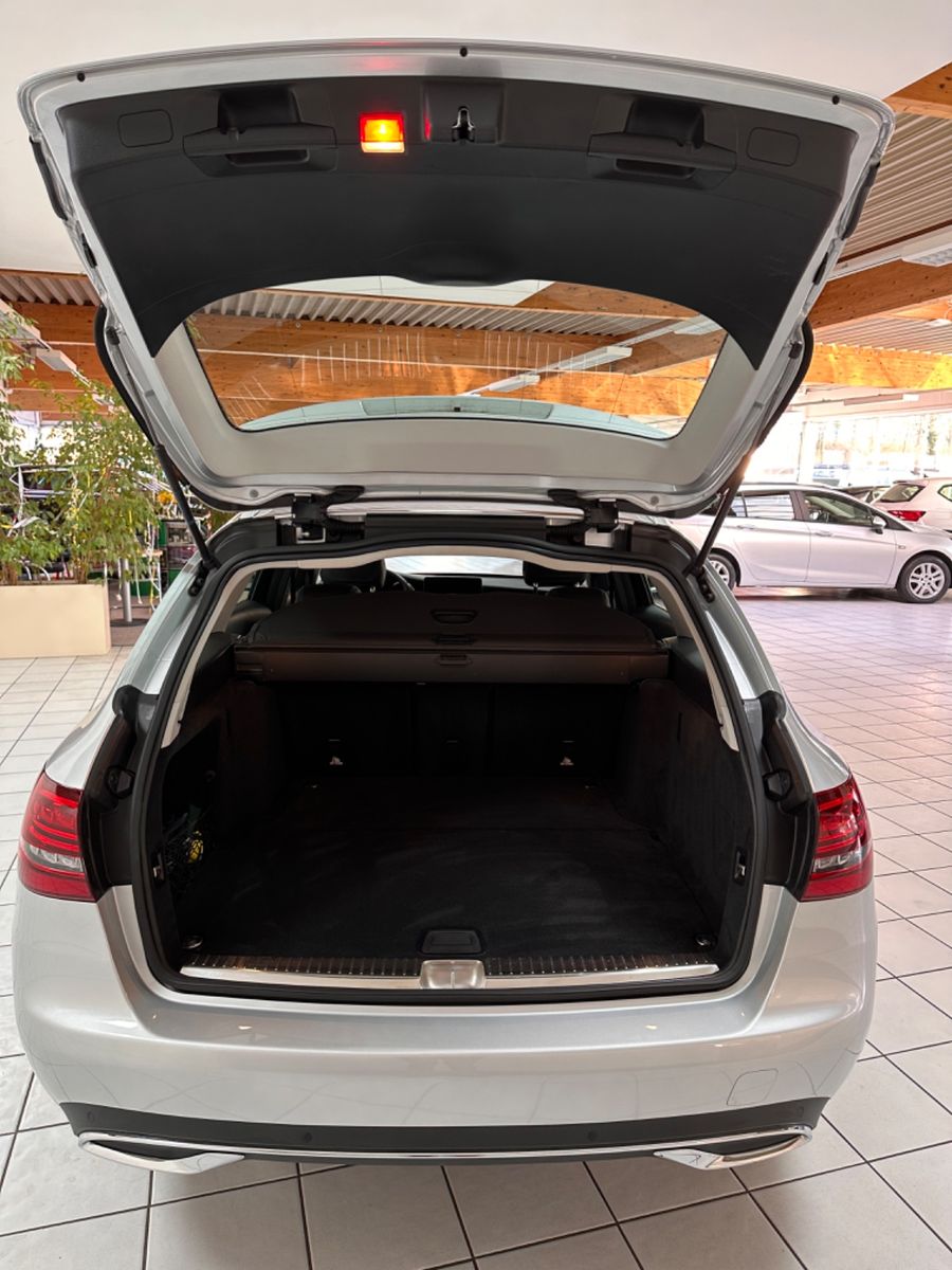 Fahrzeugabbildung Mercedes-Benz C 220 C -Klasse T-Modell Avantgarde