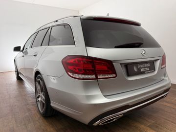 Mercedes E 200 - 4