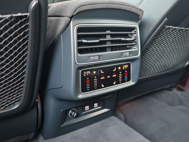 RSQ8 4.0 TFSI quattro