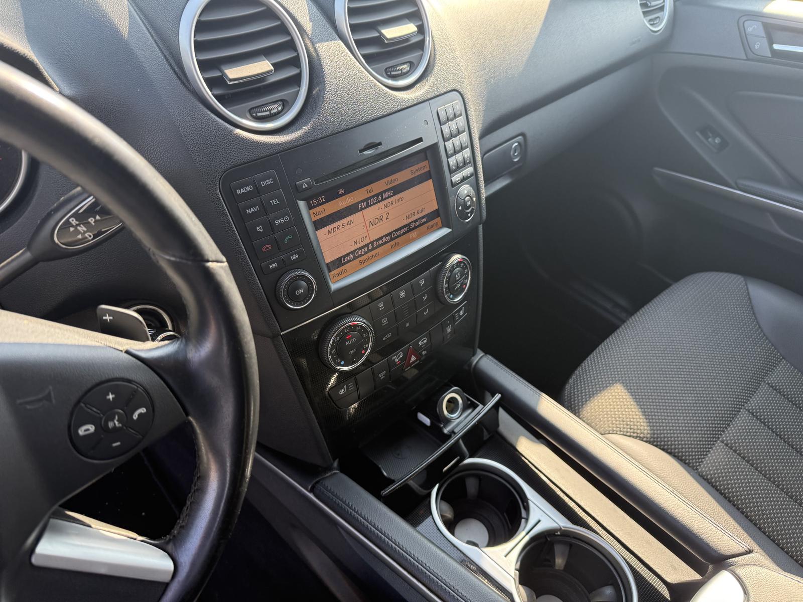 Mercedes-Benz ML300 2011 — photo 17