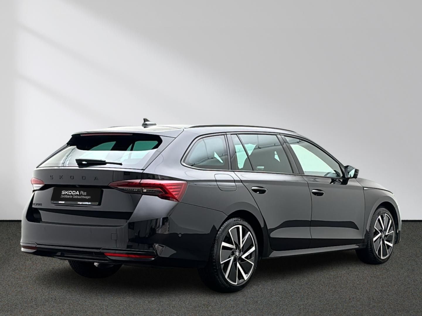 Skoda Octavia Combi Sportline 2.0 TDI DSG Pano ACC HUD foto 3