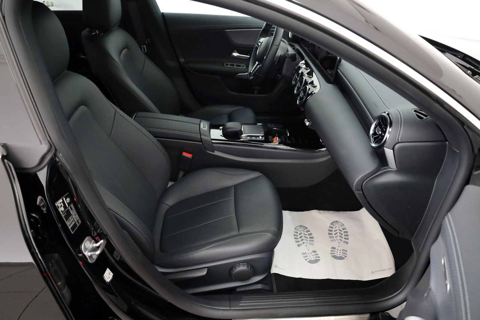 Fahrzeugabbildung Mercedes-Benz CLA 200d SB Leder,Navi,LED,SH,Kamera,Park-Paket