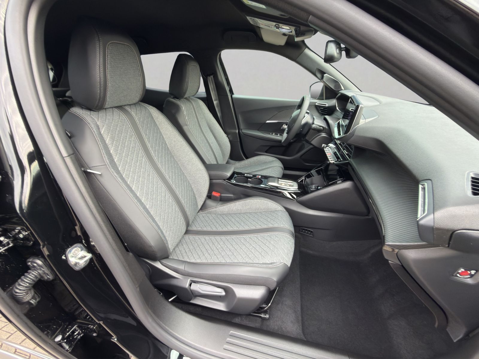 Peugeot 2008 - Bild 16