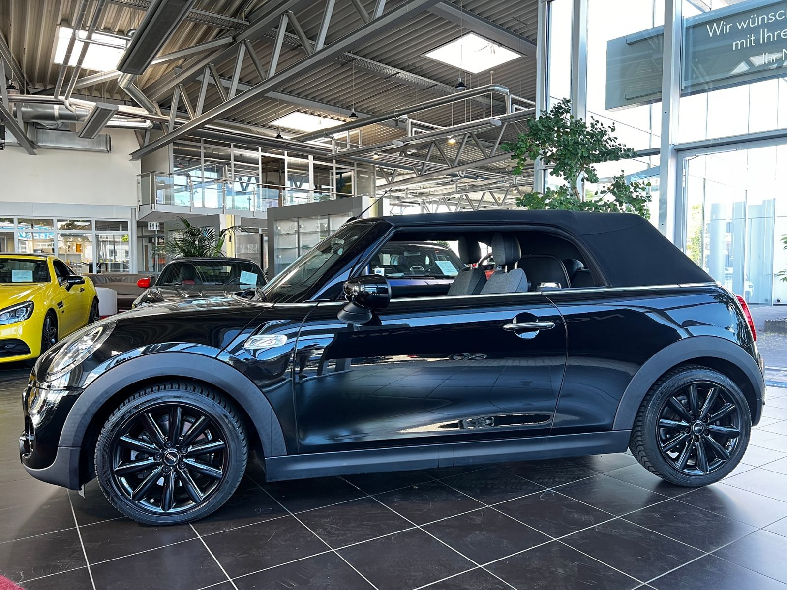 Fahrzeugabbildung MINI Cooper S Cabrio Chili LED NAVI SHZ