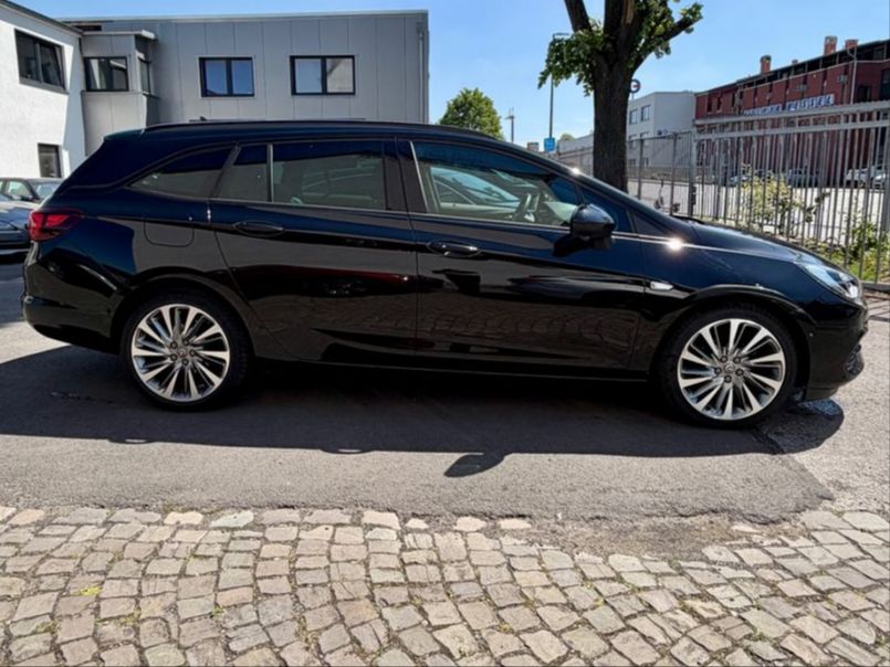 Fahrzeugabbildung Opel Astra K Sports Tourer Ultimate Start/Stop