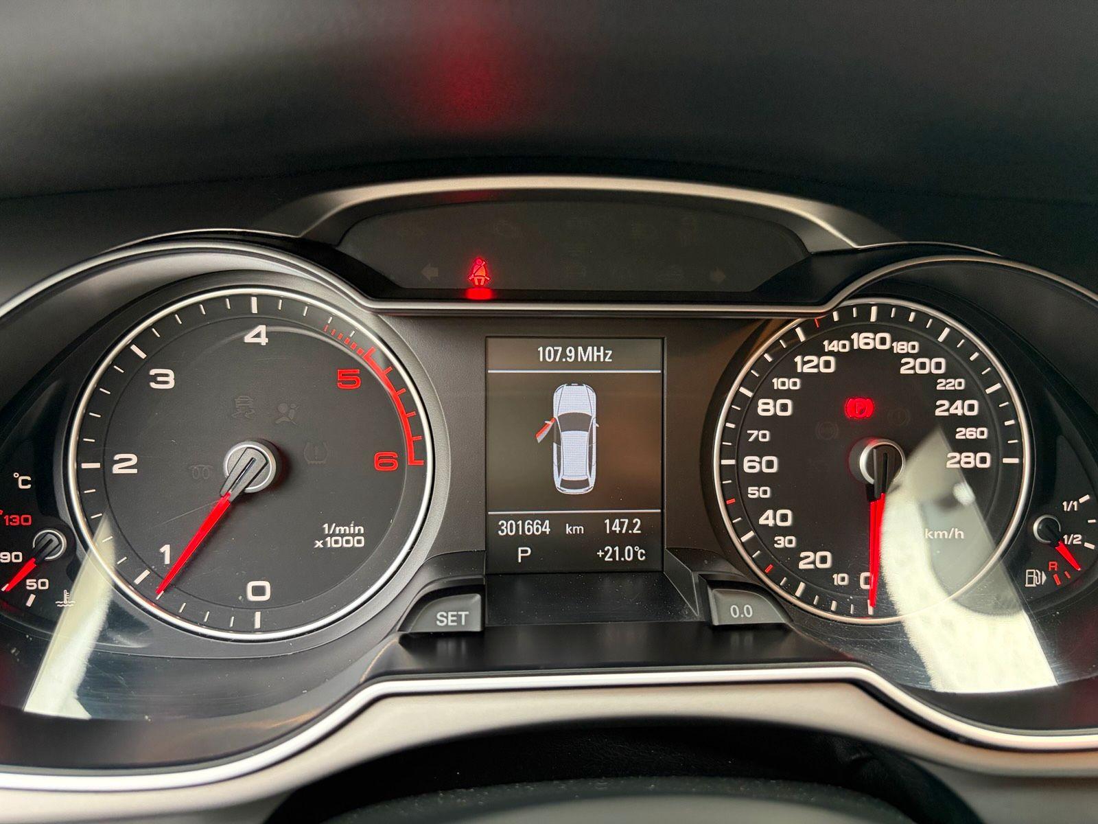 Audi A4 2013 — photo 15